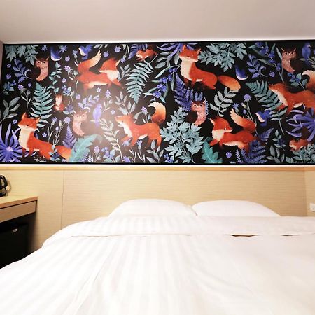 RF Hotel  Linsen Tajpej Buitenkant foto