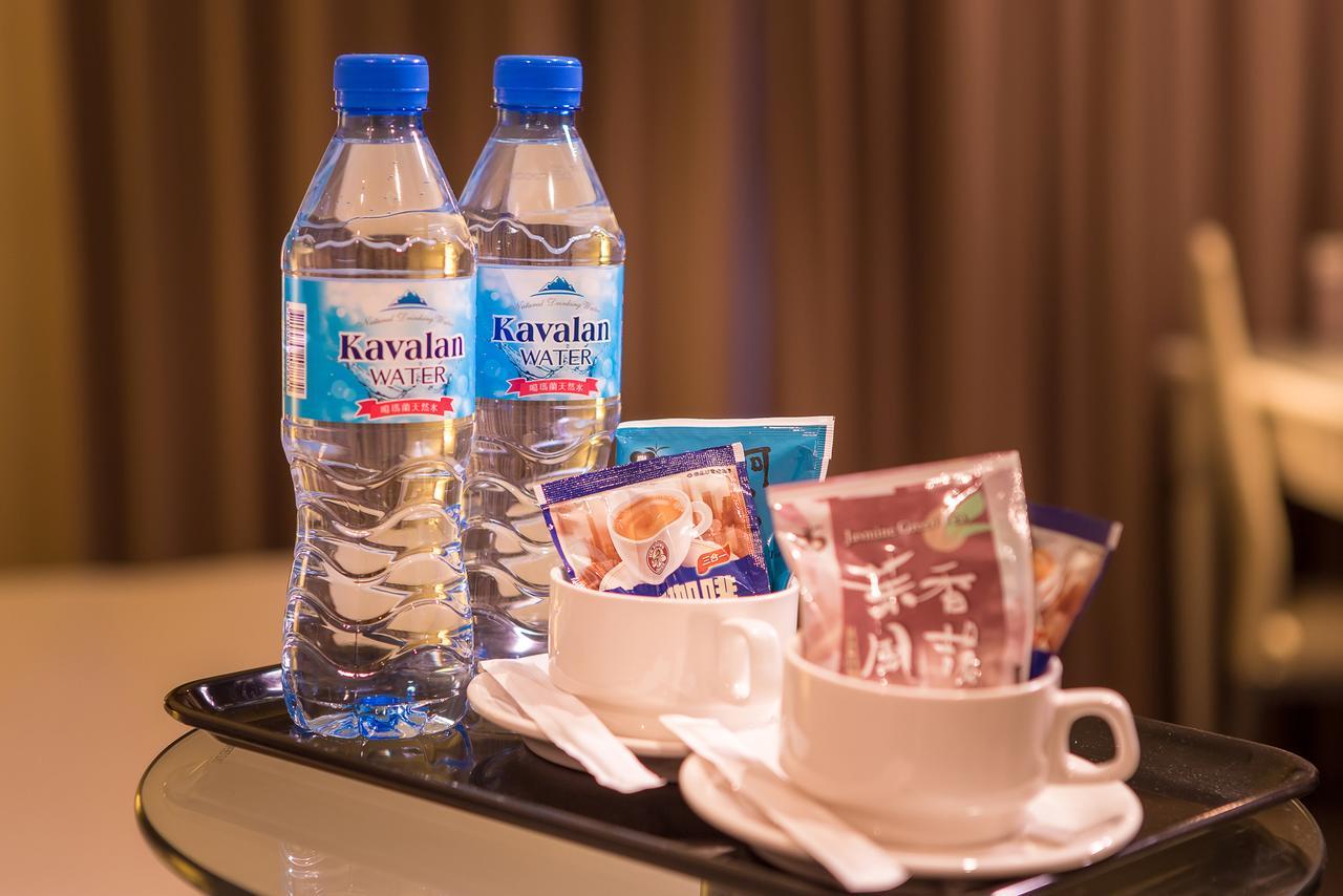 RF Hotel  Linsen Tajpej Buitenkant foto